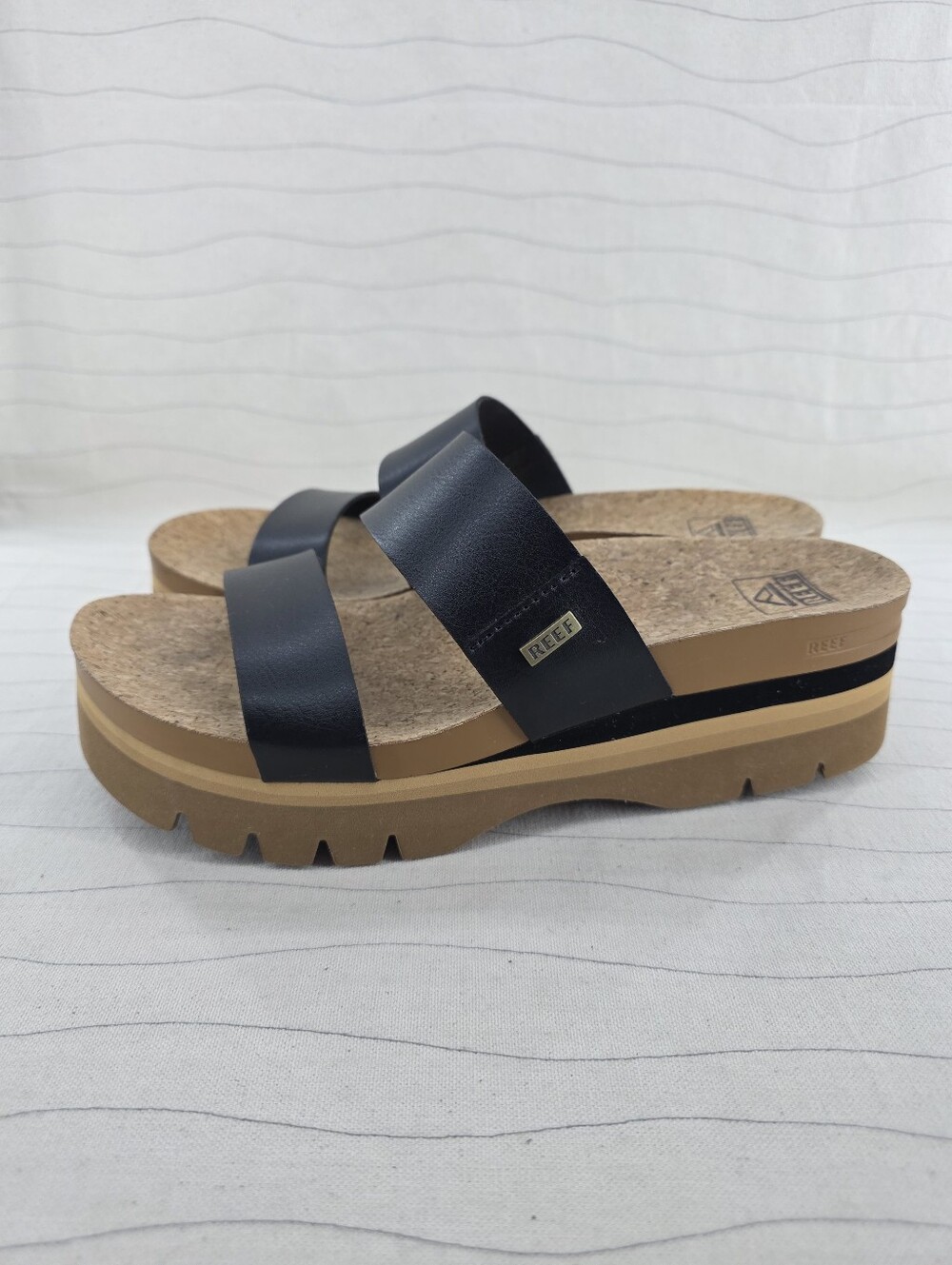 Reef Womens Cushion Vista Higher Black Double Strap Platform Sandals Shoes Sz 10 - Picture 2 of 11